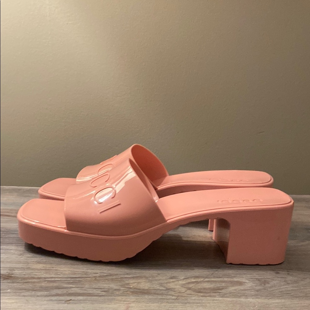 Gucci Pink Sandal - Picture 11 of 15